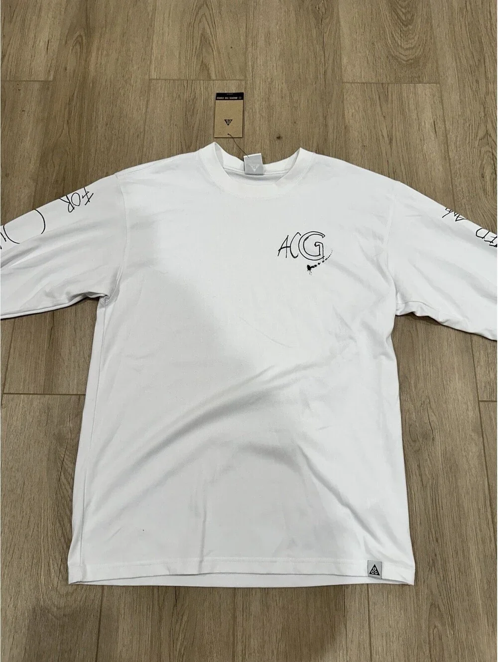NWT Nike ACG All Conditions Gear For Outdoor Use Planet Earth Shirt Mens Small